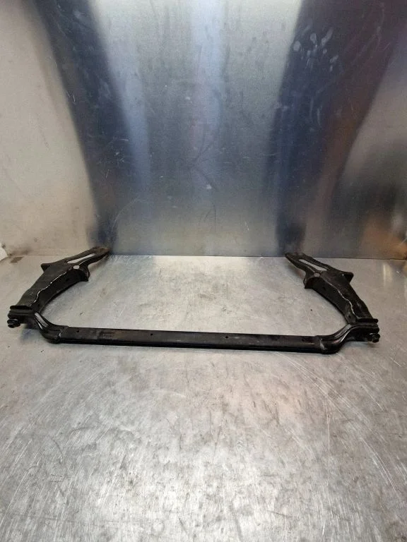 Armatuurlaua ristraam – Volvo XC70 (2014-2016)