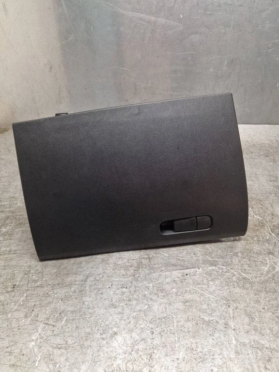 Glove box KD4564161