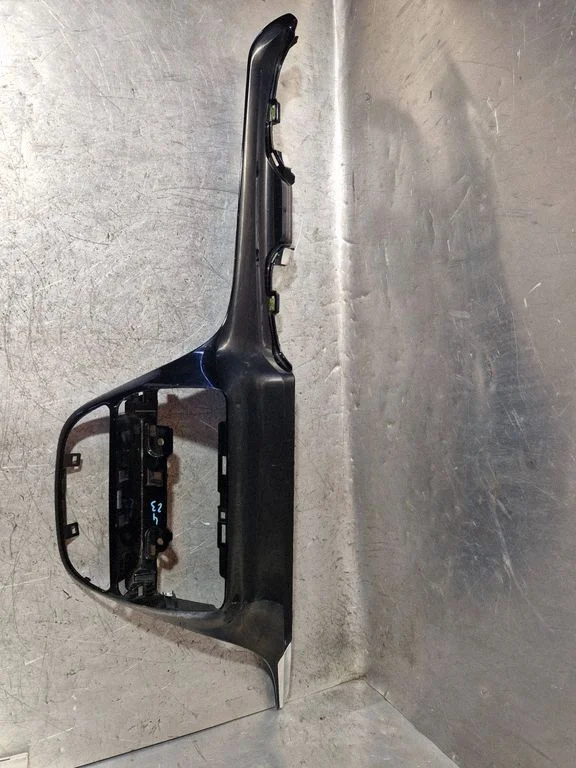 Dashboard center trim panel – Peugeot 2008 I (2013-2019)