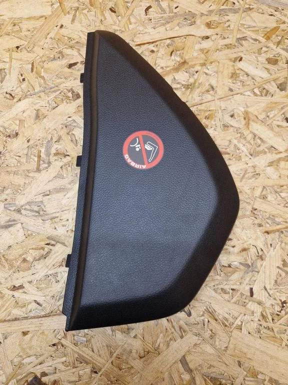 Dashboard side end trim 684984EA0A