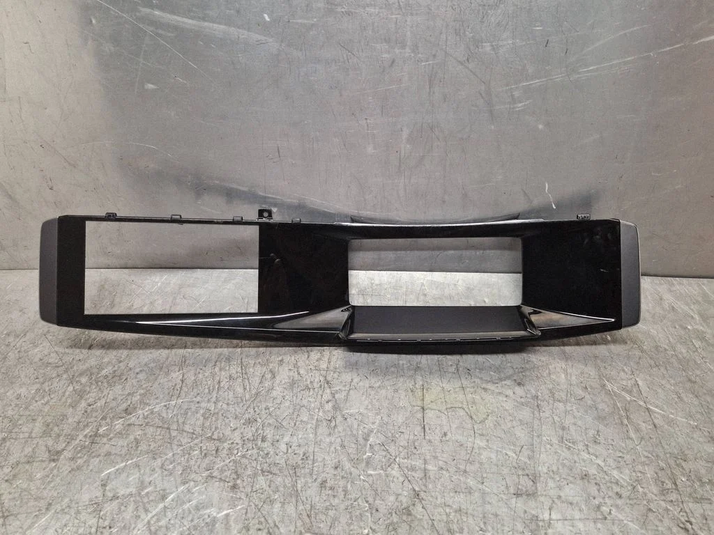 Dashboard trim 9835986880