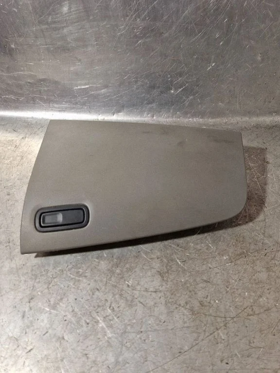 Glove box lid/cover – Nissan NV300 (2016-)