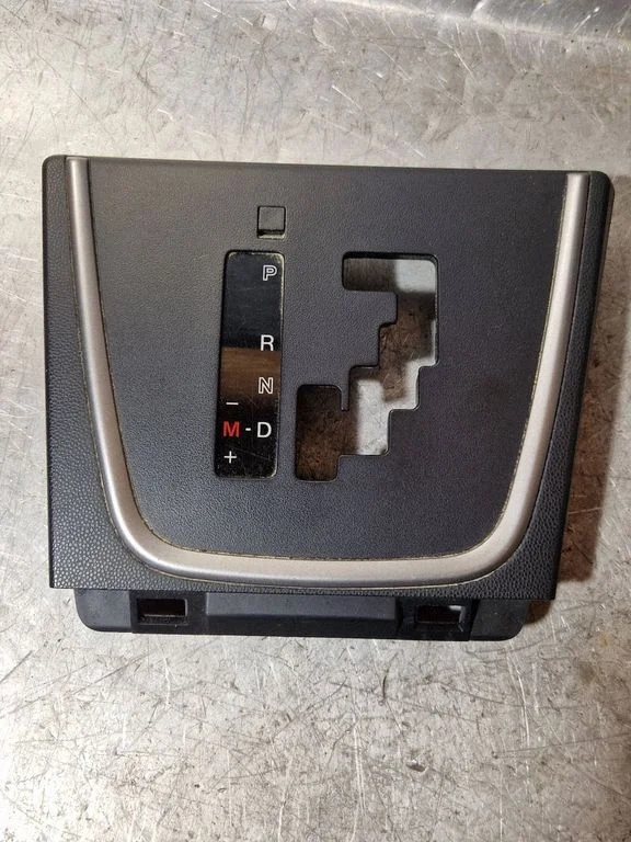 Gear shifter surround trim plastic CG2564351