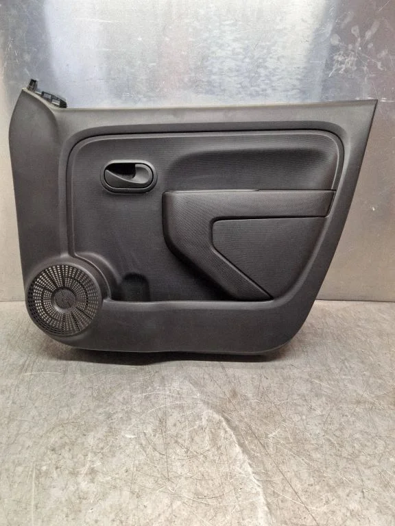 Front door card panel trim 156105411