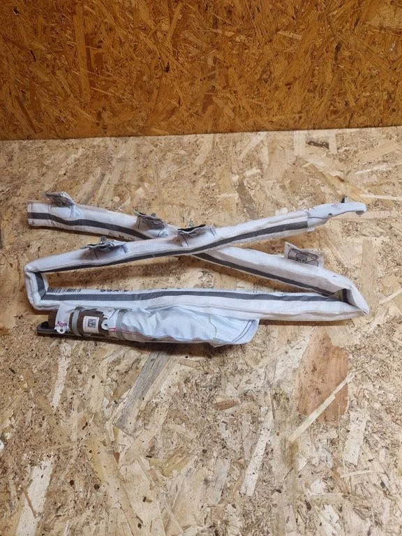 Katuse turvapadi (kardin) 6V0880741B