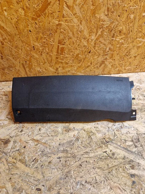 Knee airbag 9803415