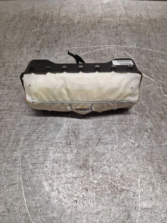 Passenger airbag P52029371AD