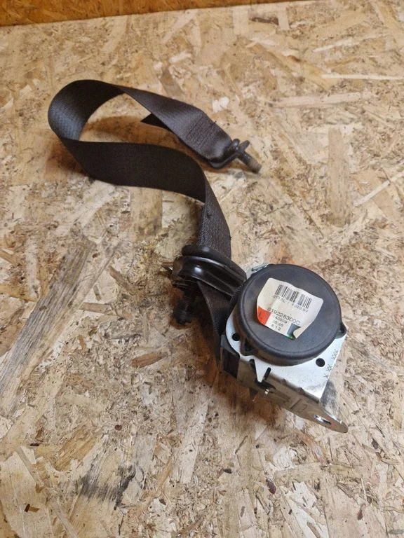 Rear seatbelt 619228300C