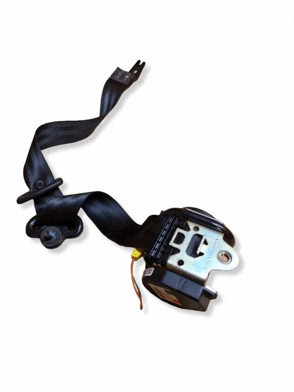 Rear seatbelt 616157600