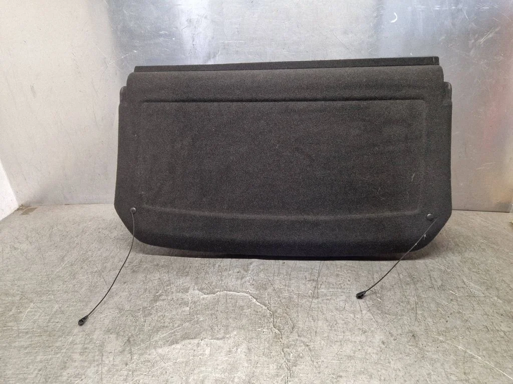 Parcel shelf