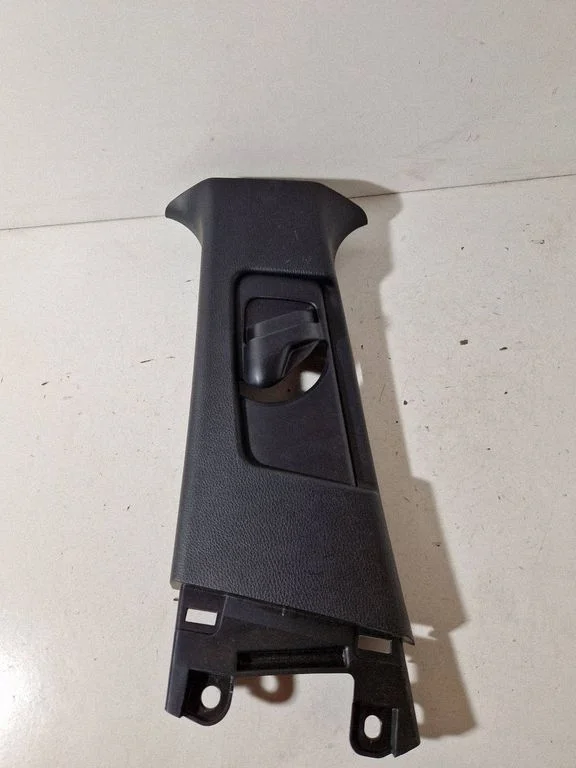 (B) pillar trim (top) – Toyota C-HR I (2016-2023)