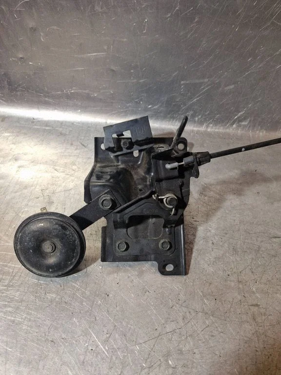 Engine bonnet (hood) release handle 4030