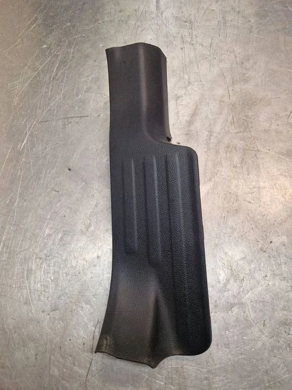 Rear sill trim cover 769544CF0A