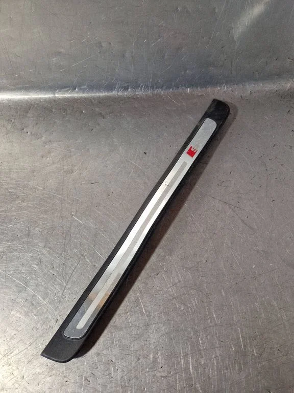 Front sill trim cover – Audi A4 Allroad B8 (2008-2016)