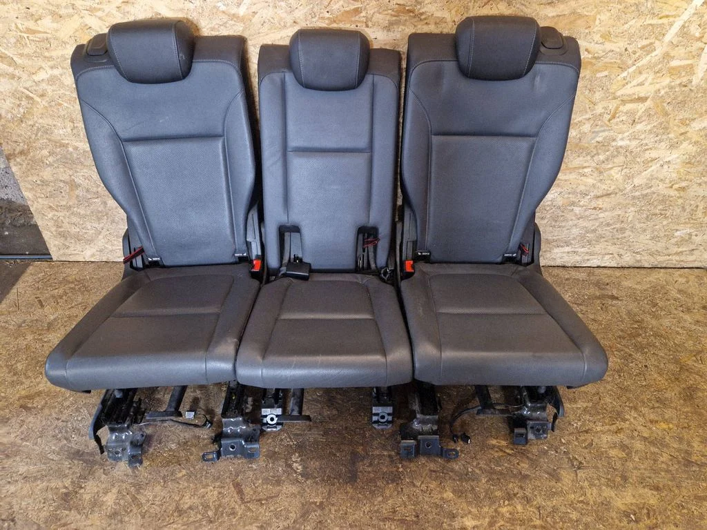 Second row seats – Opel Zafira C (2011-2019)