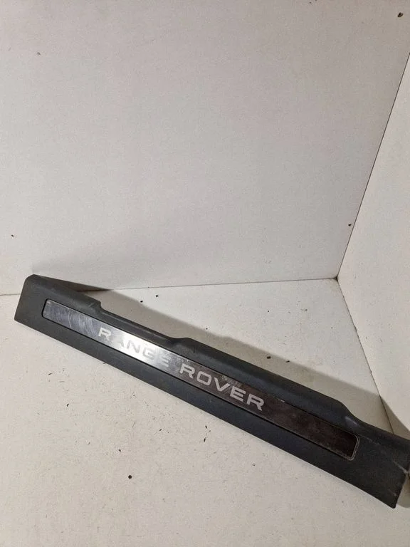 Front sill trim cover BJ3213201BA