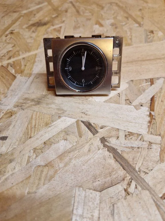 Clock – Volkswagen Passat CC (2008-2016)