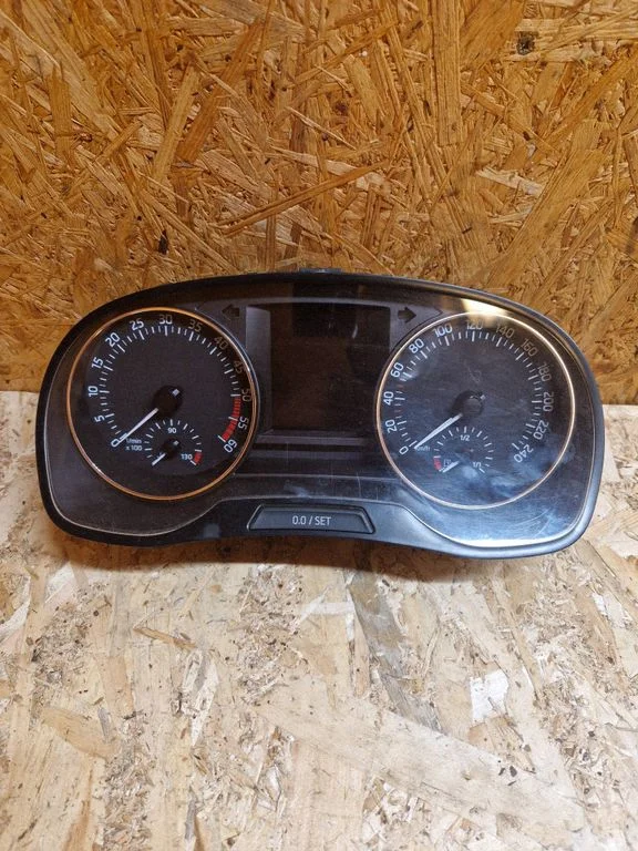 Spidomeeter (näidikuplokk) – Skoda Fabia Mk3 (NJ) (2015-2021)