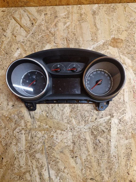 Speedometer (instrument cluster) 39030270