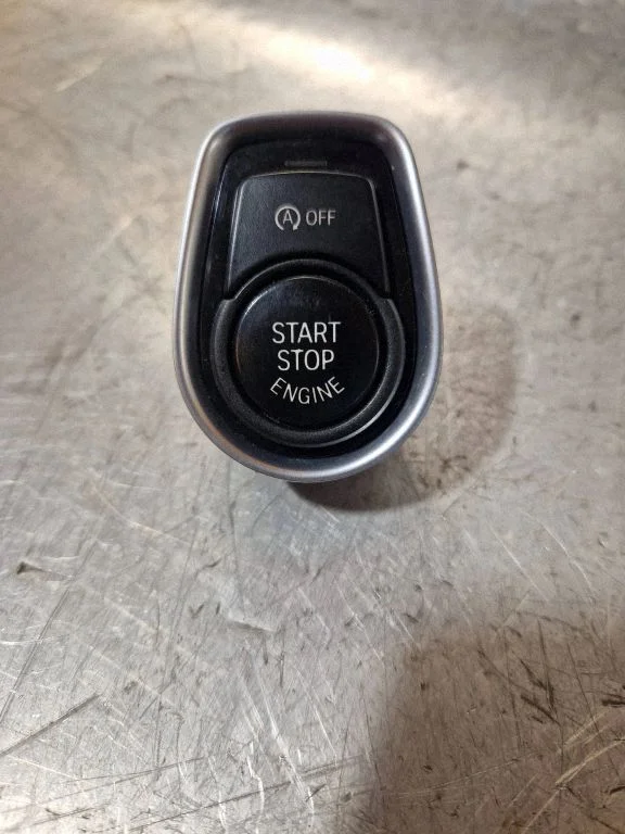 Mootori start-stopp-nupp – BMW 3-seeria F30 F35 F31 (2012-2018)