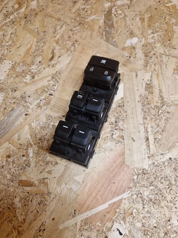 Electric window control switch – KIA Sportage (2016-2021)