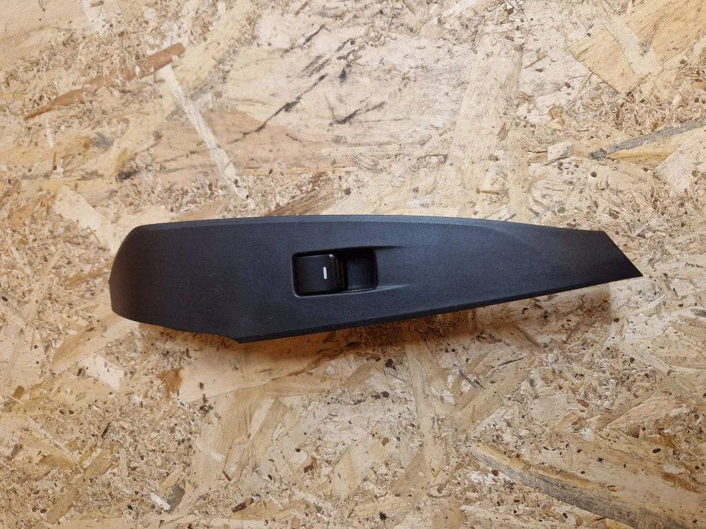 Electric window control switch GKL266380A