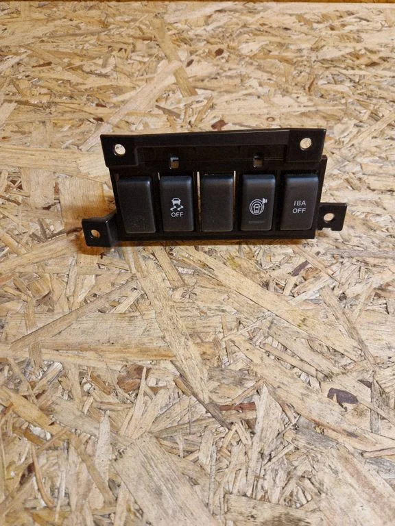 Other switches/knobs/shifts
