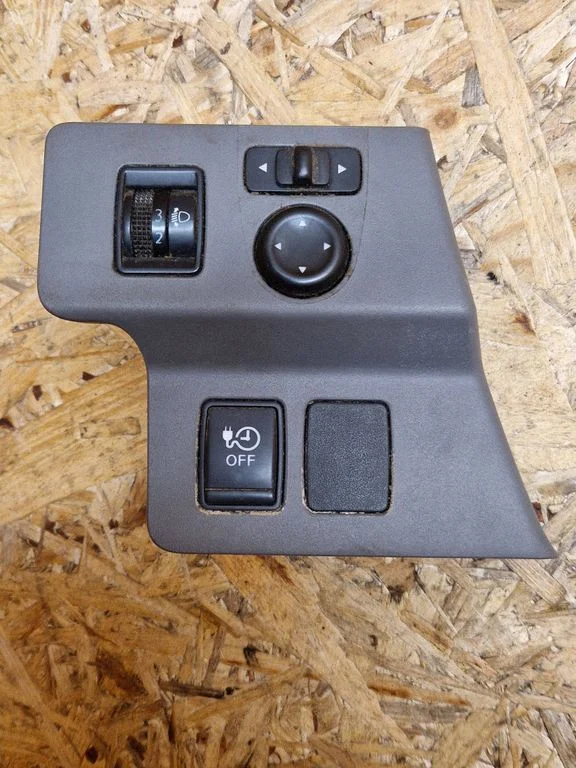 Other switches/knobs/shifts 684854FA0A