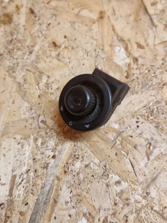 Wing mirror switch CA6T17B676AA