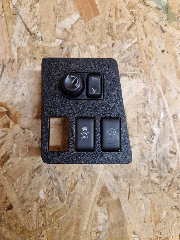 Wing mirror switch 68485