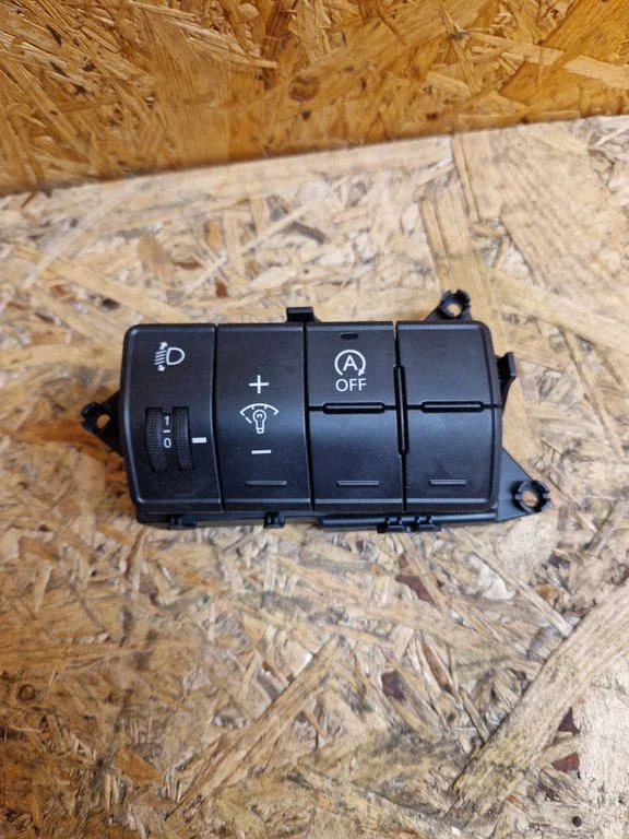Headlight level height control switch – Hyundai i30 (2013-2016)