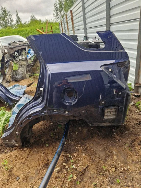 Rear quarter panel – left