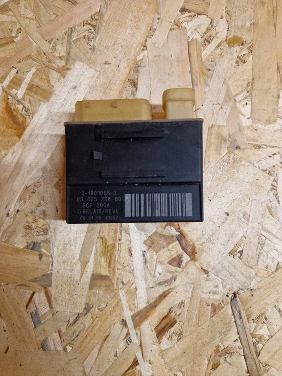 Glow plug pre-heat relay 9662570880