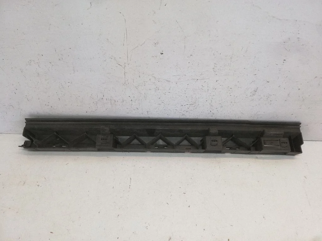 Sill supporting ledge – Volvo S90, V90 (2016-)