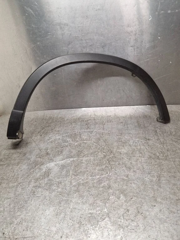 Rear arch trim KD5351W61