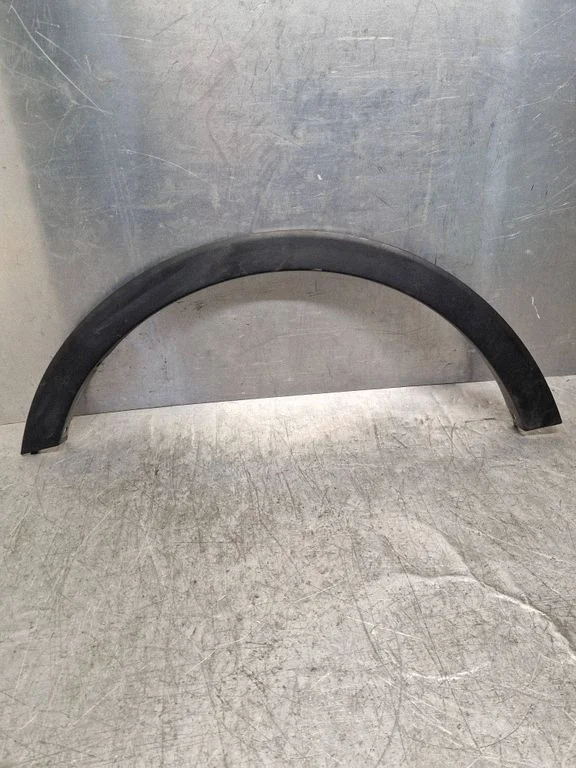 Rear arch trim 7954035000