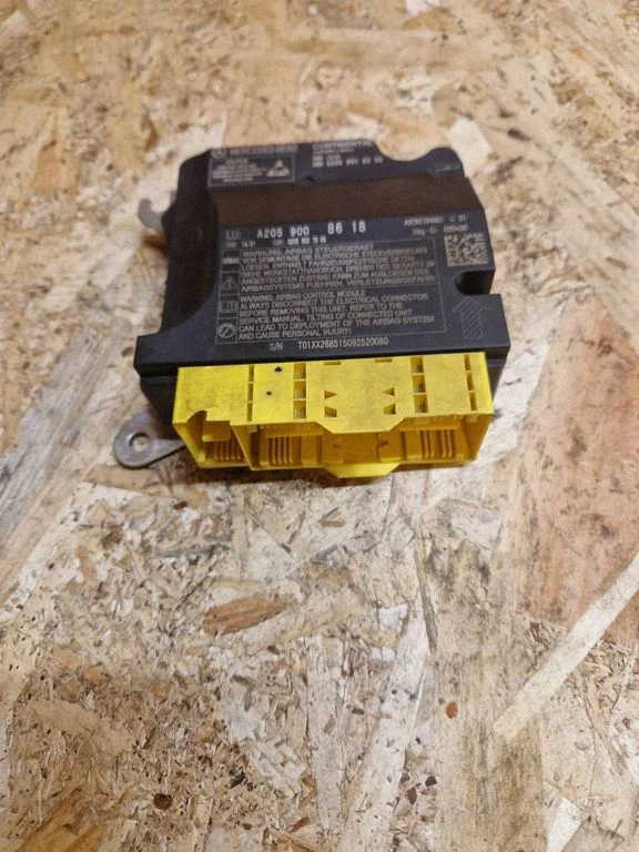 Airbag control unit/module A2059008618