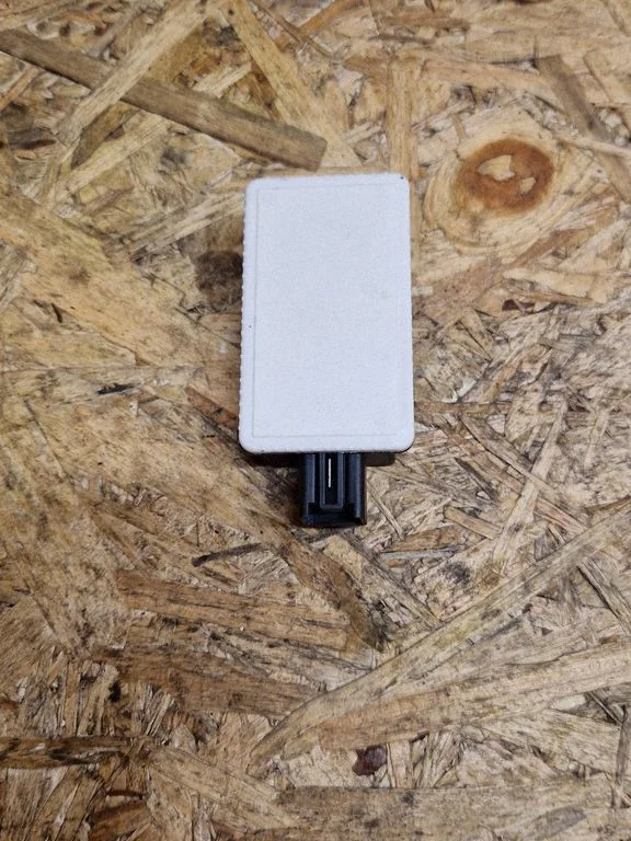 Door central lock control unit/module – Volvo V40 (2012-2019)