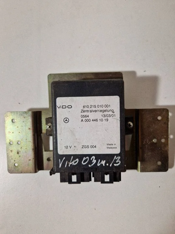 Door central lock control unit/module – Mercedes-Benz Sprinter W901 W902 W903 W904 (1995-2007)