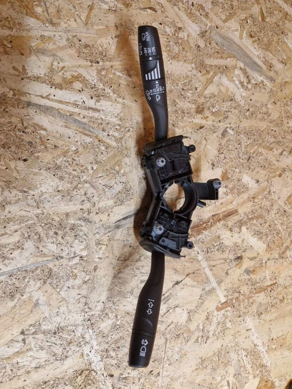 Wiper turn signal indicator stalk/switch PBTGF15