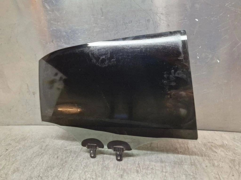 Rear door window glass 43R00097