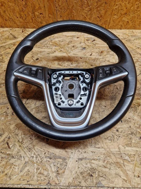Steering wheel 13316547