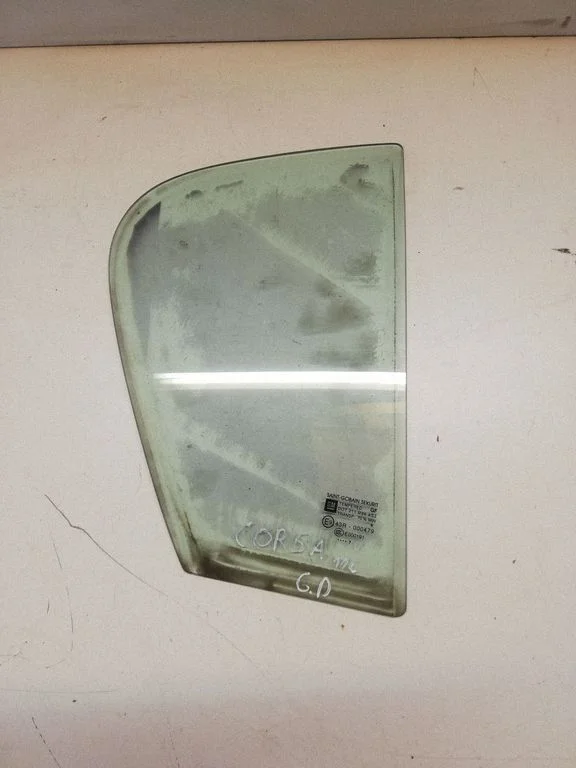 Rear vent window glass – Opel Corsa D (2006-2014)