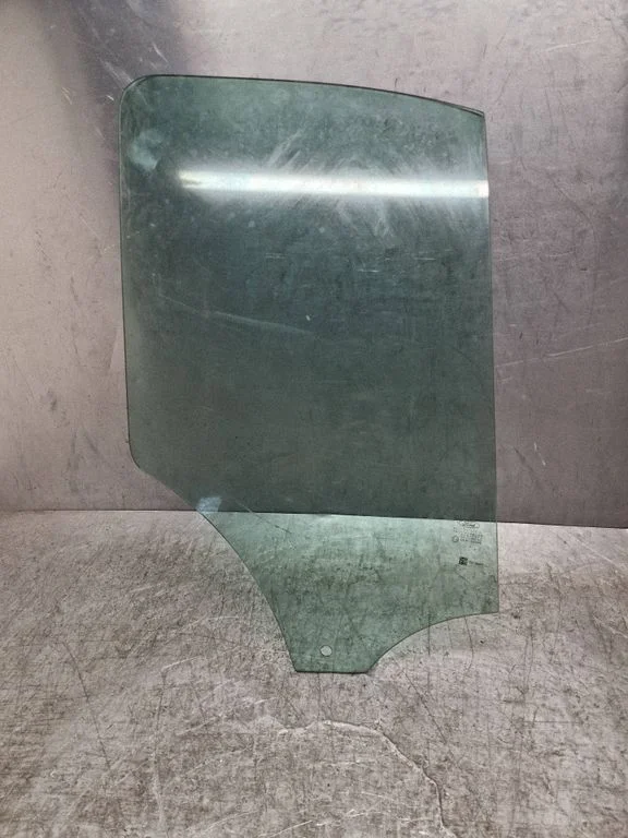 Front door window glass four-door BK21V21410A