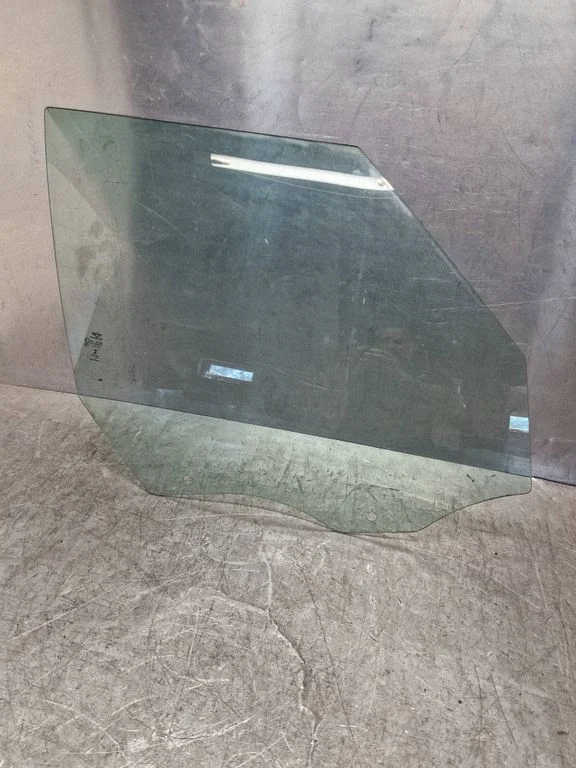 Front door window glass four-door – Mini Cooper Countryman R60 (2011-2016)