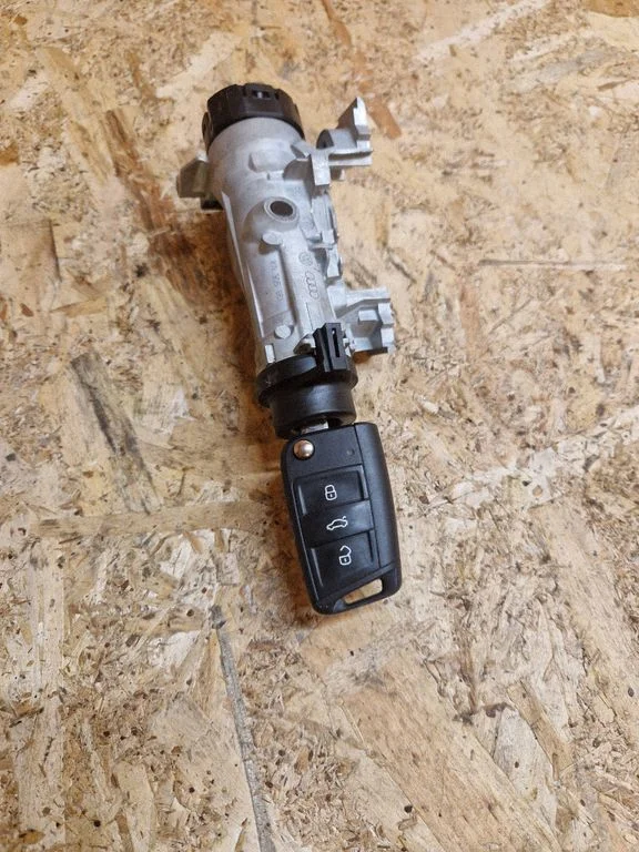 Ignition lock – Volkswagen Polo V 6R (2009-2017)