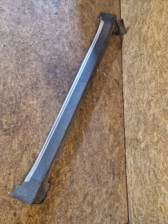 Sill 87753F1010