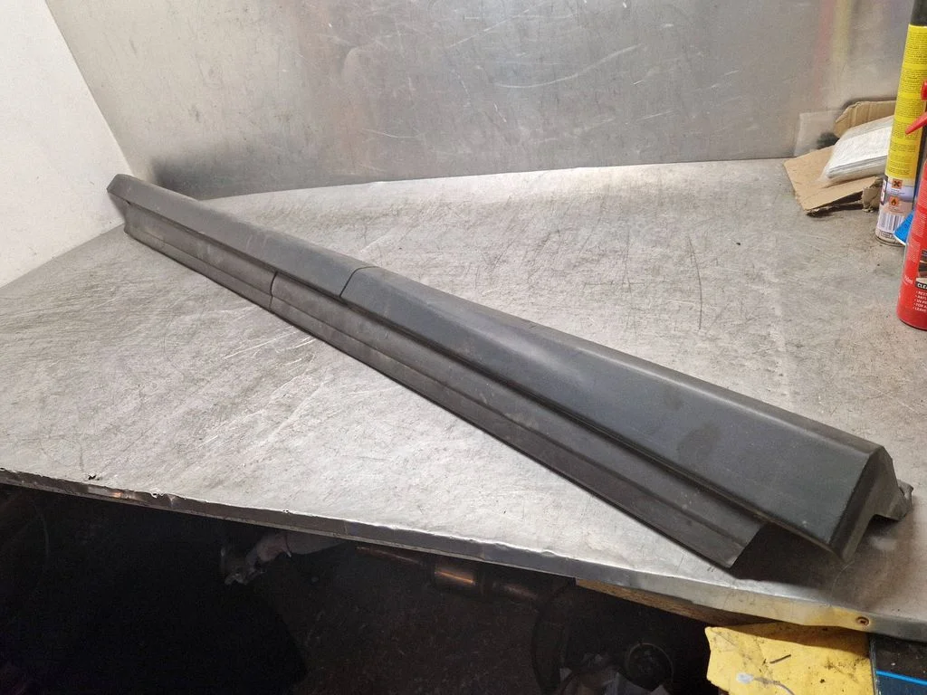 Sill AM51R10258A