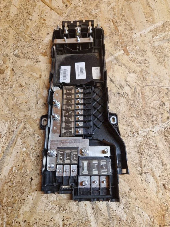 Positive wiring loom GK2T14B144GA
