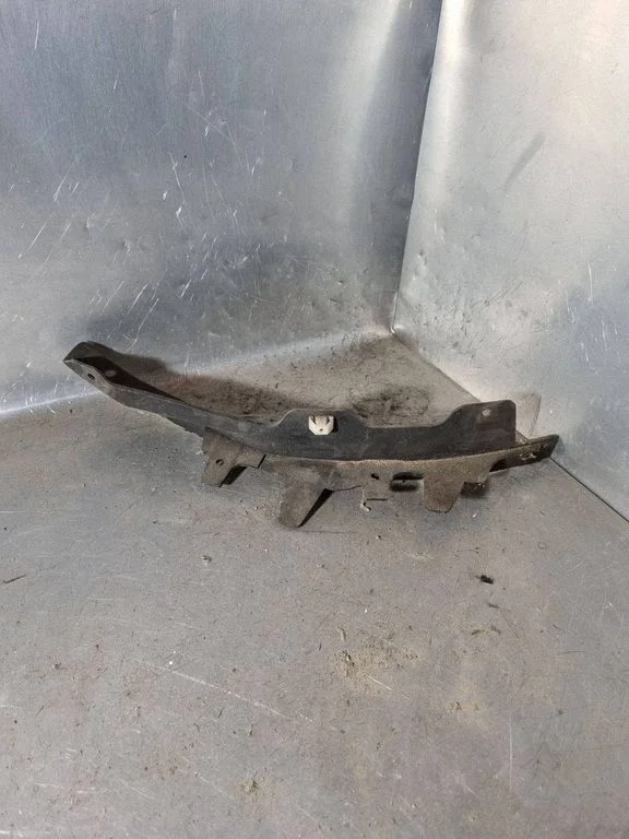 Front mudguard 8T0853888D